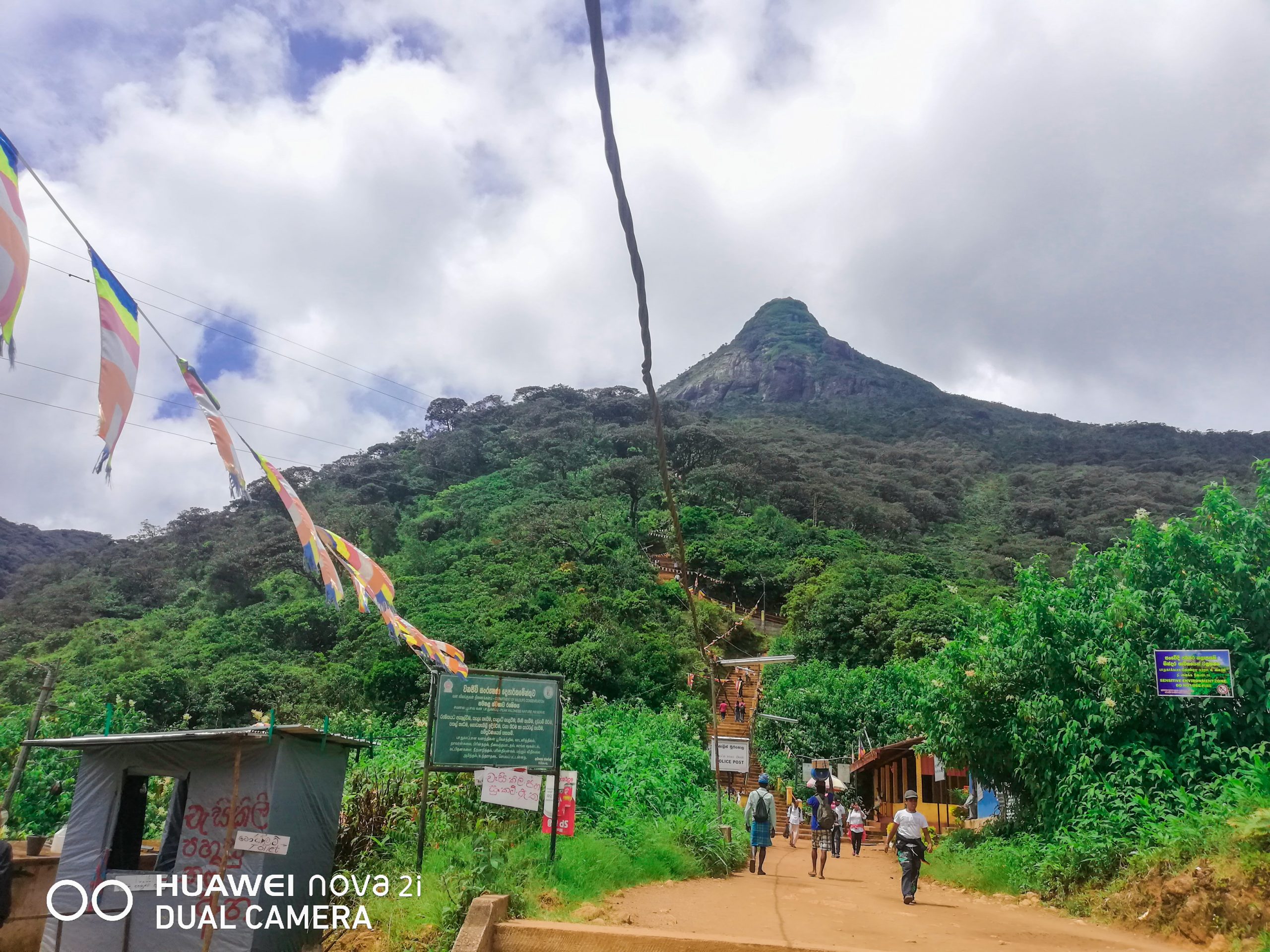 Adams peak sri pada