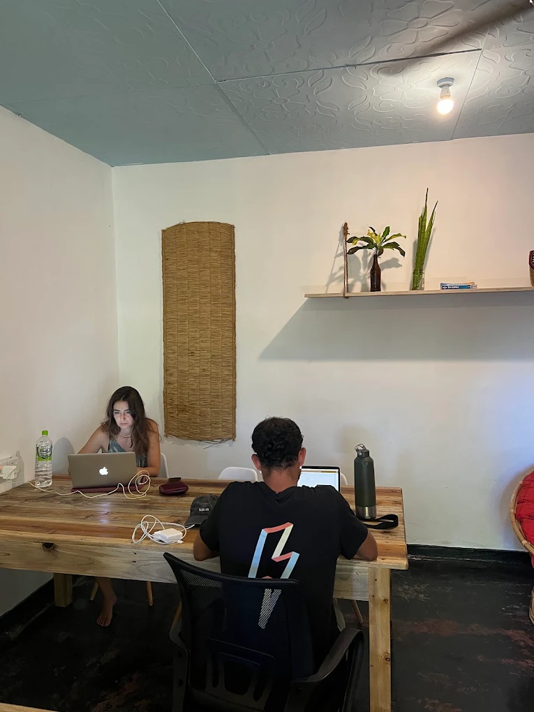 Wave Hunters Arugam Bay